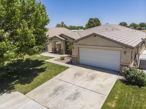 45318 Spahn Ln, Lancaster, CA 93535 photo 2