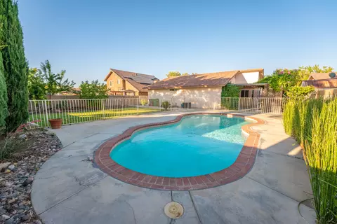 42863 Fenner Ave, Lancaster, CA 93536 photo 23