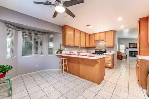 42863 Fenner Ave, Lancaster, CA 93536 photo 9
