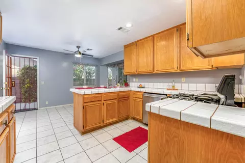 42863 Fenner Ave, Lancaster, CA 93536 photo 7