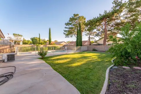 42863 Fenner Ave, Lancaster, CA 93536 photo 21