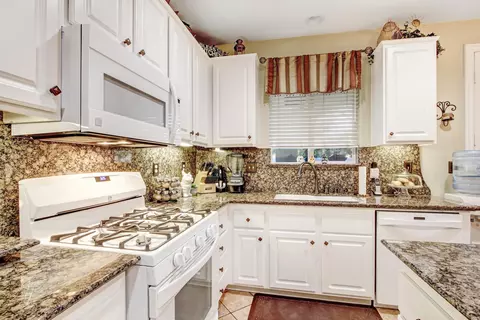 45705 Coventry Ct, Lancaster, CA 93534 photo 11
