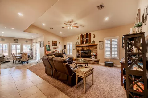 22800 Camp Dr, Tehachapi, CA 93561 photo 3