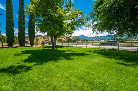 22329 Banducci Rd, Tehachapi, CA 93561 photo 3