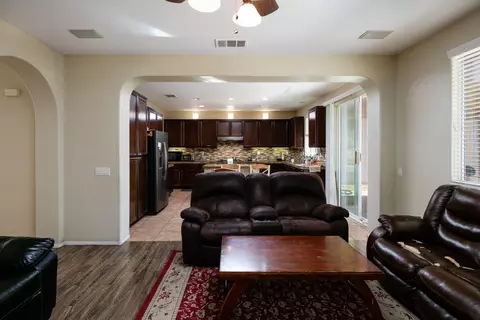 4819 W Avenue J2, Lancaster, CA 93536 photo 9
