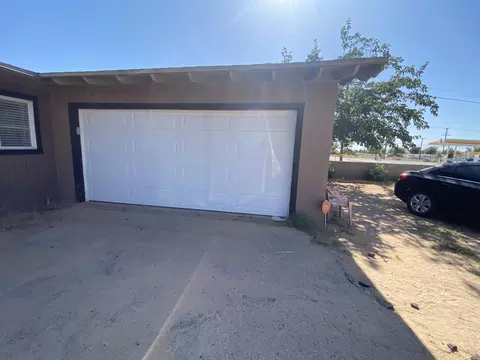 27036 Jerome St, Boron, CA 93516 photo 2