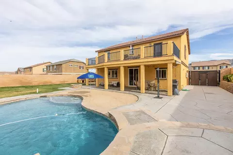 7153 Hemlock Ave, Lancaster, CA 93536 photo 14