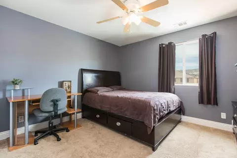 7153 Hemlock Ave, Lancaster, CA 93536 photo 25