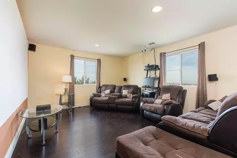 7153 Hemlock Ave, Lancaster, CA 93536 photo 22