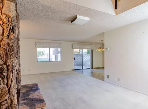 228 Eagle Ln, Palmdale, CA 93551 photo 2