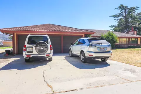 24401 Willow Pass Dr, Tehachapi, CA 93561 photo 1