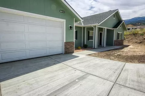 17660 Dike Ct, Tehachapi, CA 93561 photo 3