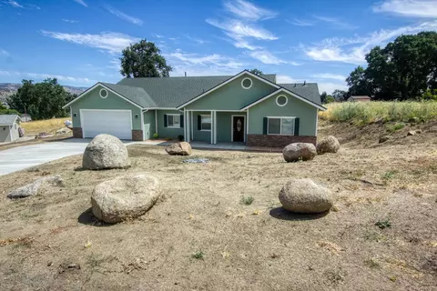 17660 Dike Ct, Tehachapi, CA 93561 photo 1