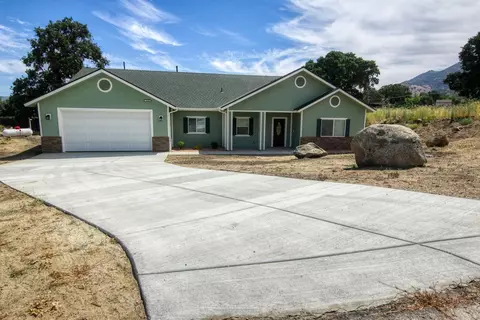 17660 Dike Ct, Tehachapi, CA 93561 photo 2