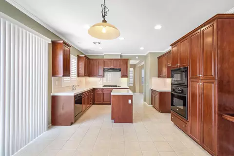 4745 Jade Ct, Lancaster, CA 93536 photo 10
