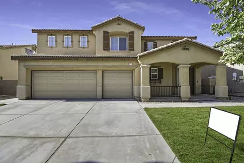 4745 Jade Ct, Lancaster, CA 93536 photo 1
