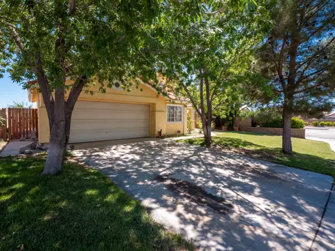 2000 E Jackman St, Lancaster, CA 93535 photo 3