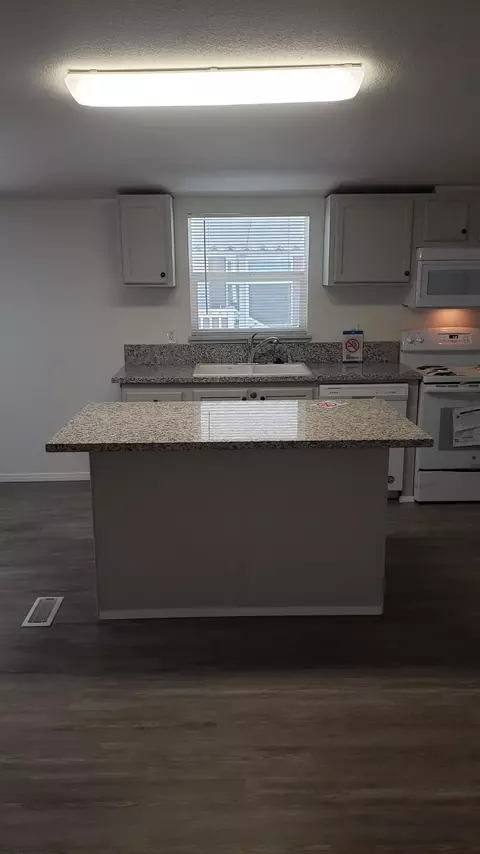 1501 I Ave E #120, Lancaster, CA 93535 photo 3