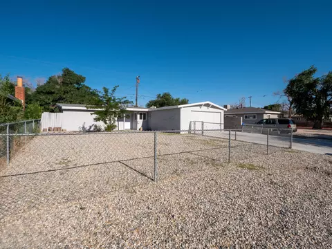 44139 E 2nd St, Lancaster, CA 93535 photo 2