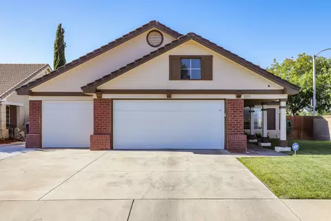 2159 E Bend Ave, Lancaster, CA 93535 photo 1