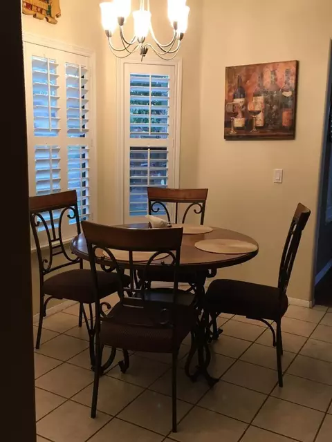 42331 Round Hill Dr, Lancaster, CA 93536 photo 5