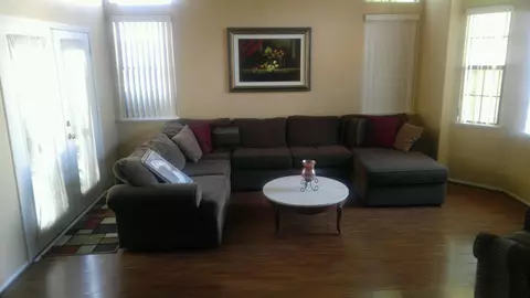 42331 Round Hill Dr, Lancaster, CA 93536 photo 3
