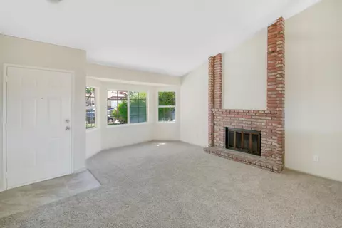 717 E Avenue J9, Lancaster, CA 93535 photo 2