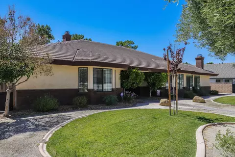 43935 Clark Ct, Lancaster, CA 93536 photo 3