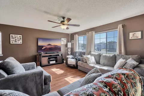 37231 28th St E, Palmdale, CA 93550 photo 5