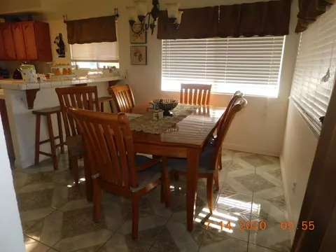 5307 Monaco Ln, Palmdale, CA 93552 photo 6
