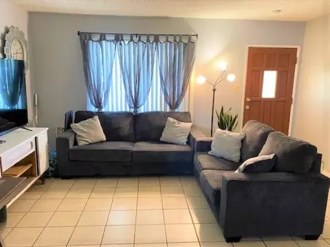 257 Avenue P1 E, Palmdale, CA 93550 photo 2