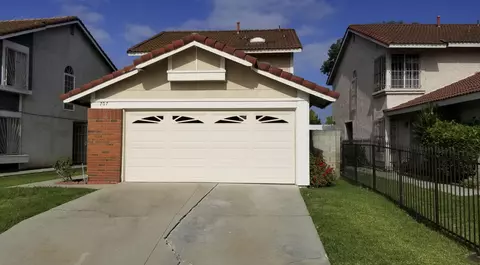 707 Paulsen Cir, Compton, CA 90220 photo 1