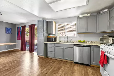 43816 David St, Lancaster, CA 93535 photo 9