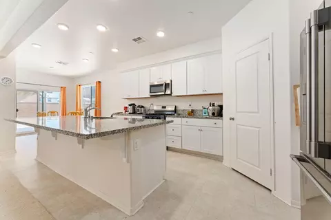 44151 W 37th St, Lancaster, CA 93536 photo 5