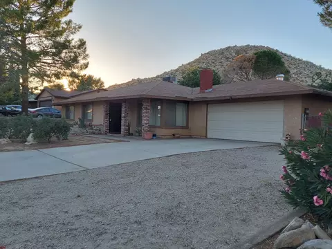 16555 Rawhide Ave, Palmdale, CA 93591 photo 3