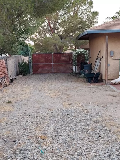 16555 Rawhide Ave, Palmdale, CA 93591 photo 5