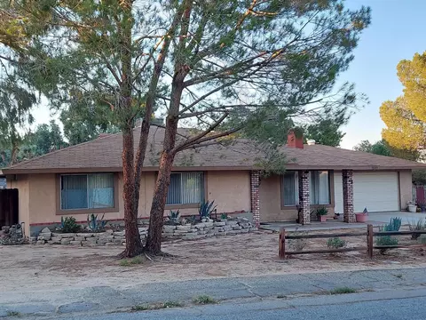 16555 Rawhide Ave, Palmdale, CA 93591 photo 4
