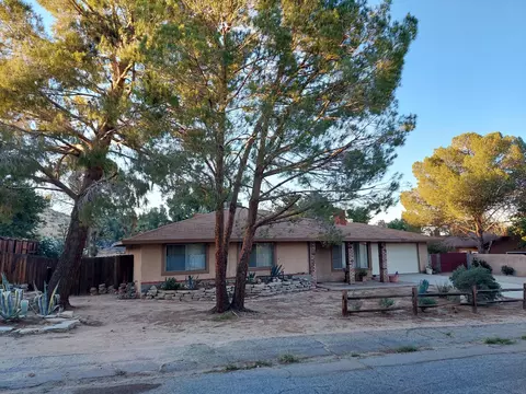 16555 Rawhide Ave, Palmdale, CA 93591 photo 1