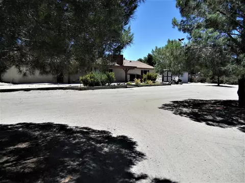 4426 Mataro Rd, Phelan, CA 92371 photo 17