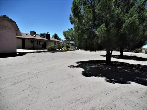 4426 Mataro Rd, Phelan, CA 92371 photo 16
