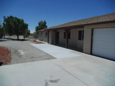 4426 Mataro Rd, Phelan, CA 92371 photo 10