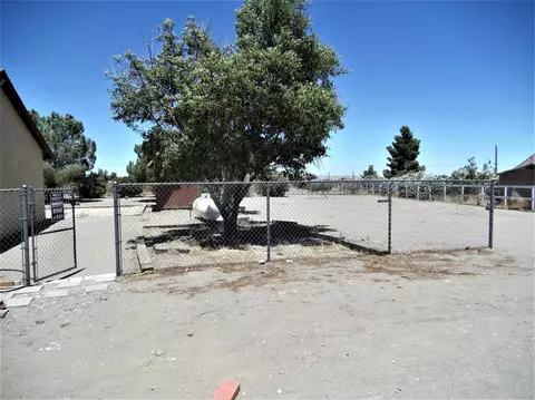 4426 Mataro Rd, Phelan, CA 92371 photo 12
