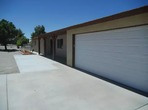 4426 Mataro Rd, Phelan, CA 92371 photo 11