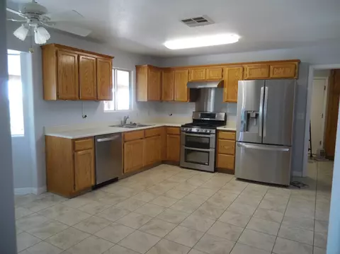 4426 Mataro Rd, Phelan, CA 92371 photo 31
