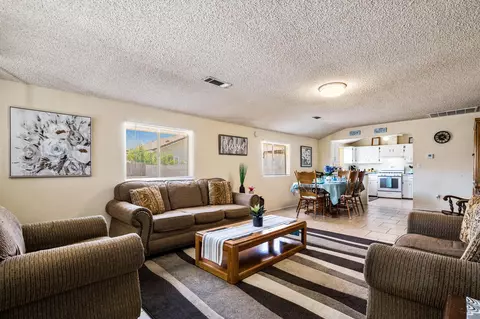 829 4th St, Fillmore, CA 93015 photo 5