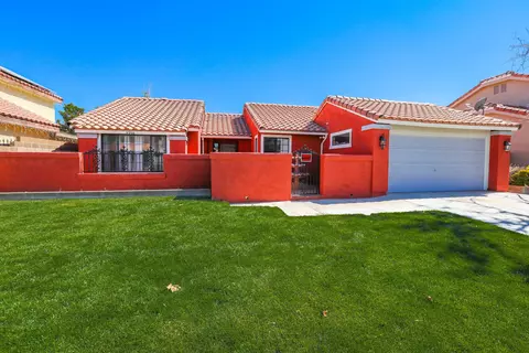 4948 Pacifica Ave, Palmdale, CA 93552 photo 1