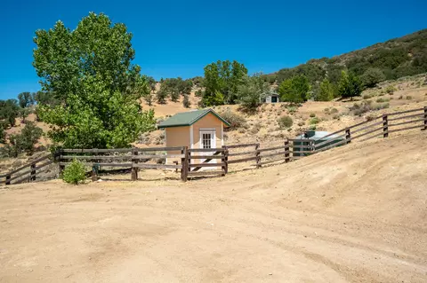18101 Matterhorn Dr, Tehachapi, CA 93561 photo 30