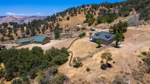 18101 Matterhorn Dr, Tehachapi, CA 93561 photo 24