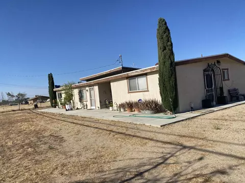 42658 E 6th St, Lancaster, CA 93535 photo 4
