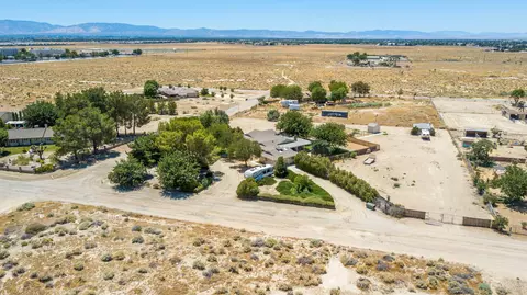 45015 E 43rd St, Lancaster, CA 93535 photo 4